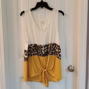 Boutique Plus size cheetah stripe tank